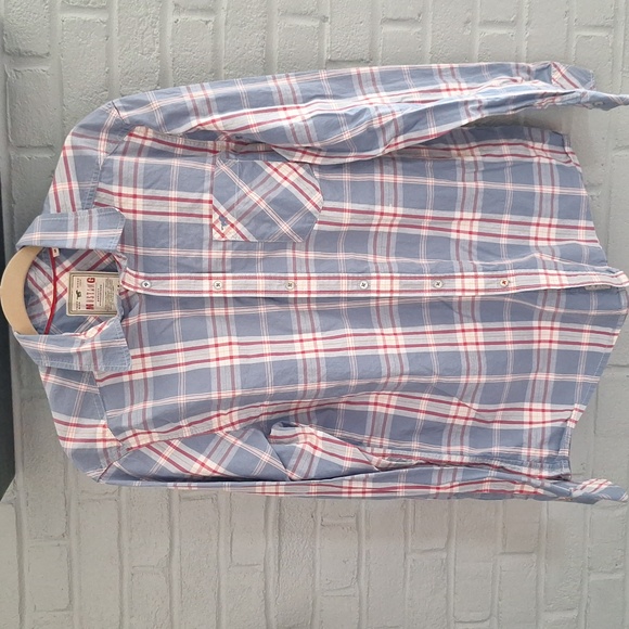 Mustang Jeans Other - 🐎 Mustang Jeans brand button-up long-sleeved plaid shirt. Size medium.